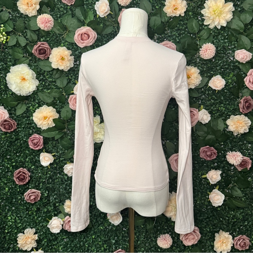 SKIMS Cotton Jersey Long Sleeve Tee in Cherry Blossom - Picture 4 of 6